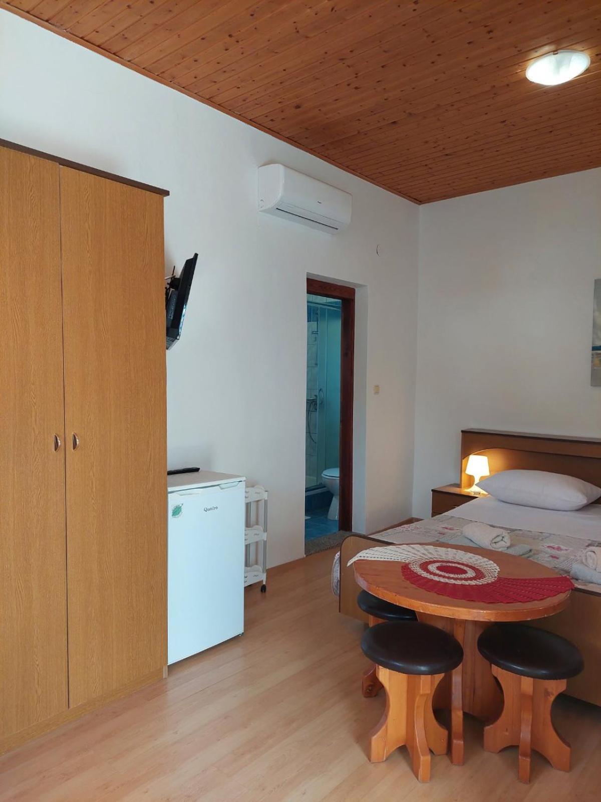 Rooms Hodanic Krk Town Oda fotoğraf
